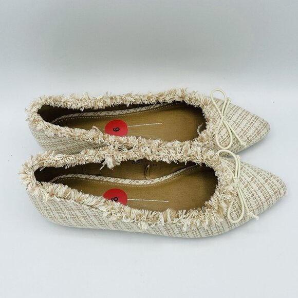 Report Shoes Womens Size 6 Beige Flats Distressed Loafers Pointed Slip On - Picture 3 of 11